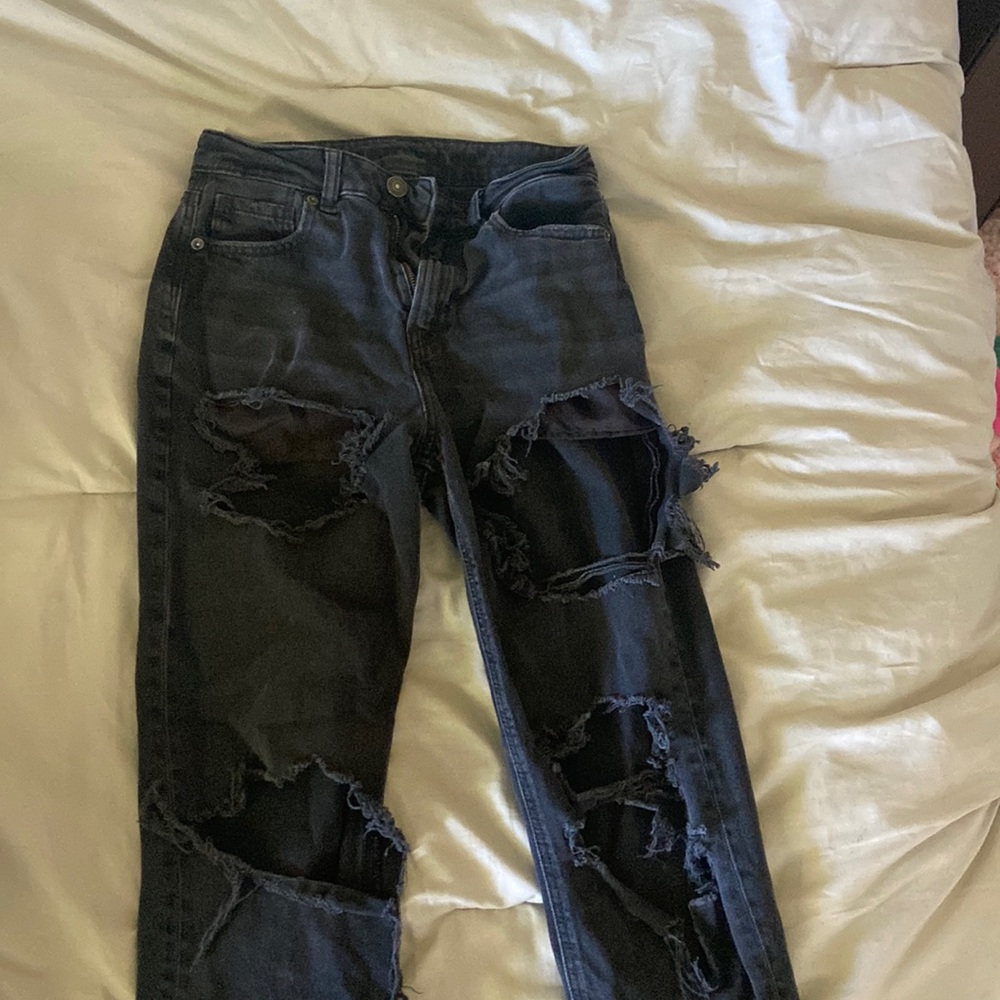 American eagle ripped jeans